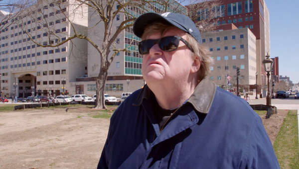 Michael Moore, plus énervé que jamais, revient avec un film anti-Trump
